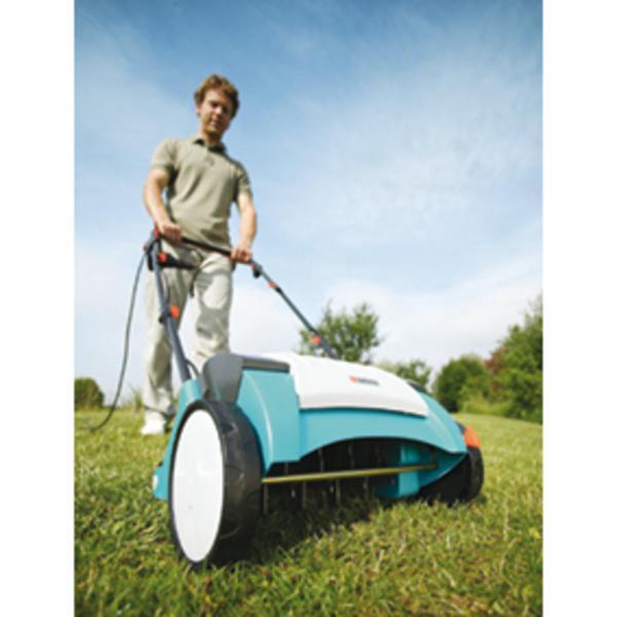  GARDENA EVC 1000 Verticuteermachine - Werkbreedte 30 Cm - Werkgebied 600m2