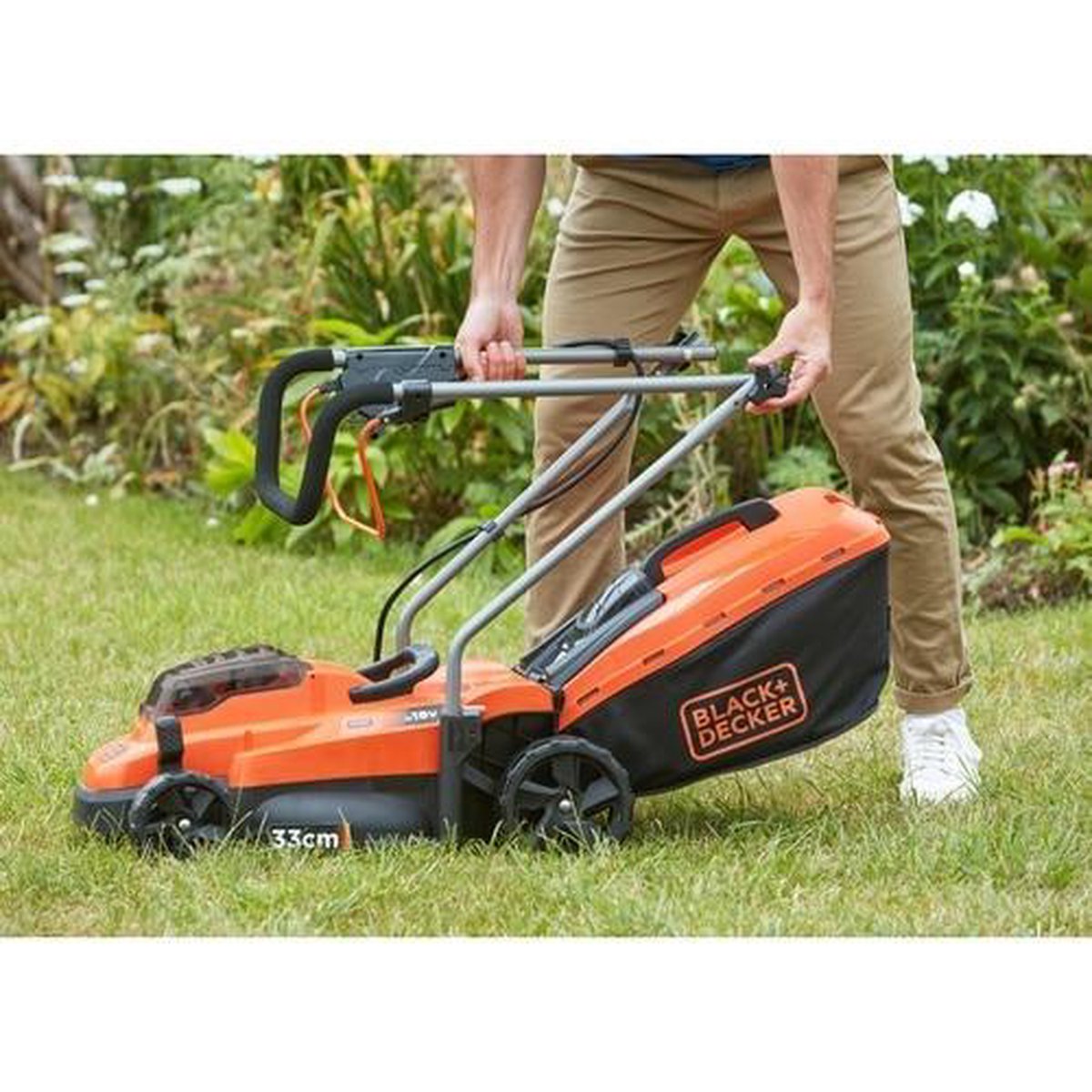 Black & Decker BLACK+DECKER BCMW3318N-XJ Grasmaaier - 18V - 33cm - Excl. Accu &amp; Lader