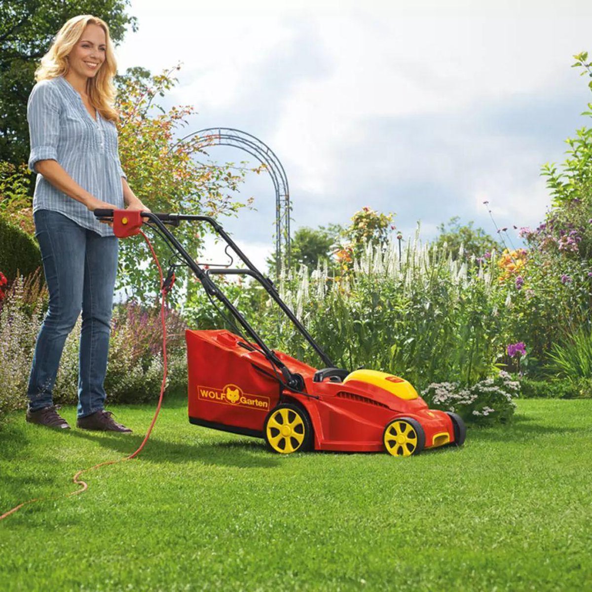  WOLF-Garten A 340 E Elektrische Grasmaaier - 1400 W - 34 Cm Maaibreedte - 30 Liter Opvangbak - Centrale Hoogte-instelling