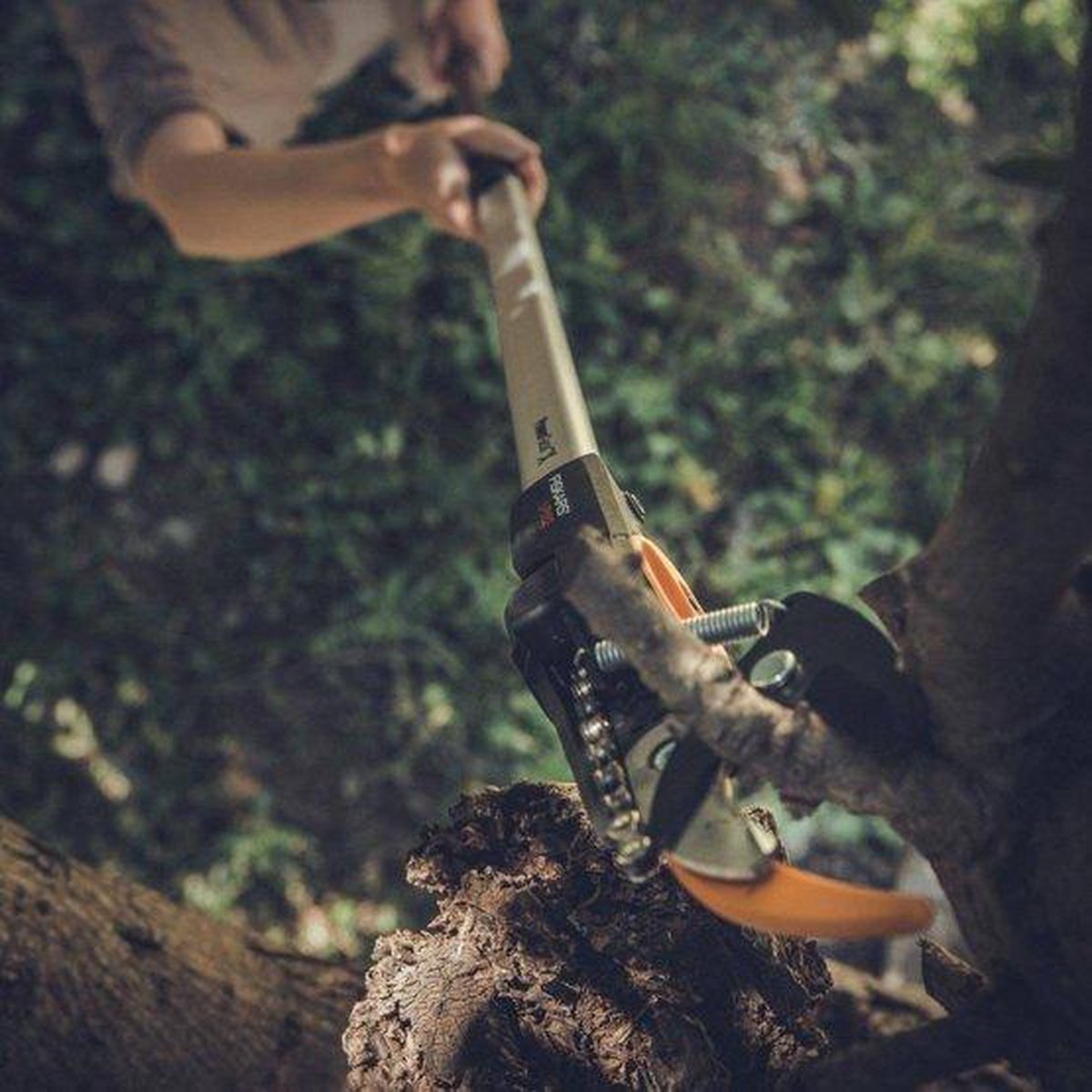  Fiskars Boomsnoeier UPX82