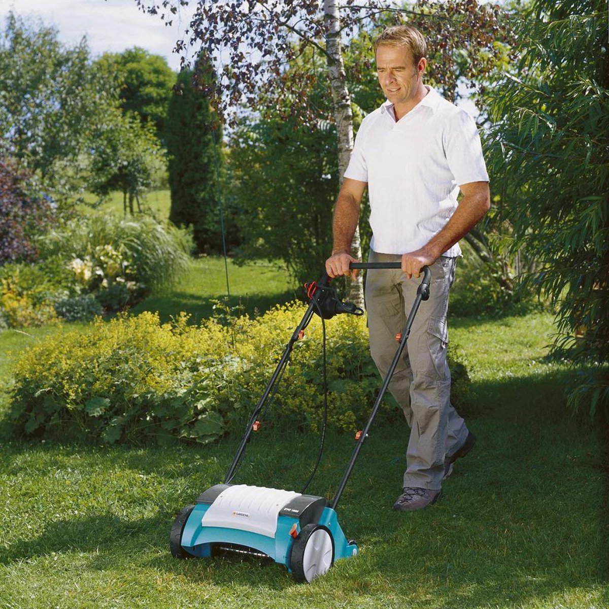  GARDENA EVC 1000 Verticuteermachine - Werkbreedte 30 Cm - Werkgebied 600m2