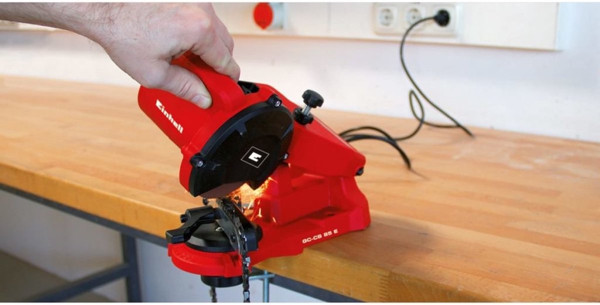  Einhell Kettingslijper GC-CS 85 E (85 W - 5500 /min - Slijphoekverstelling W. Schaal - Kettingspanner - Dieptebegrenzer Incl. Slijpschijf)