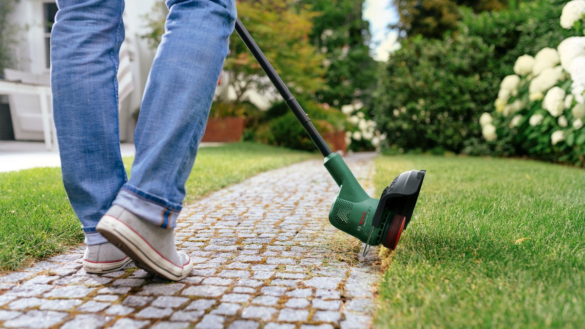  Bosch EasyGrassCut 18V-26 Grastrimmer - Zonder Accu En Lader