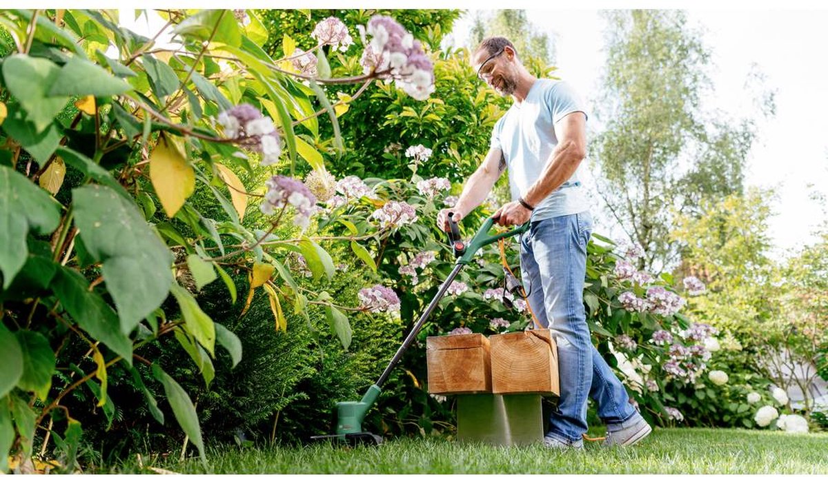  Bosch EasyGrassCut 23 Grastrimmer - Op Snoer - 230 V - Snijbreedte 23 Cm
