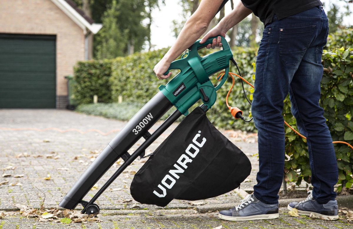  VONROC 3-in-1 Bladblazer – 3300W – Blazen, Zuigen &amp; Versnipperen – 270km/h – Incl. 40L Opvangzak