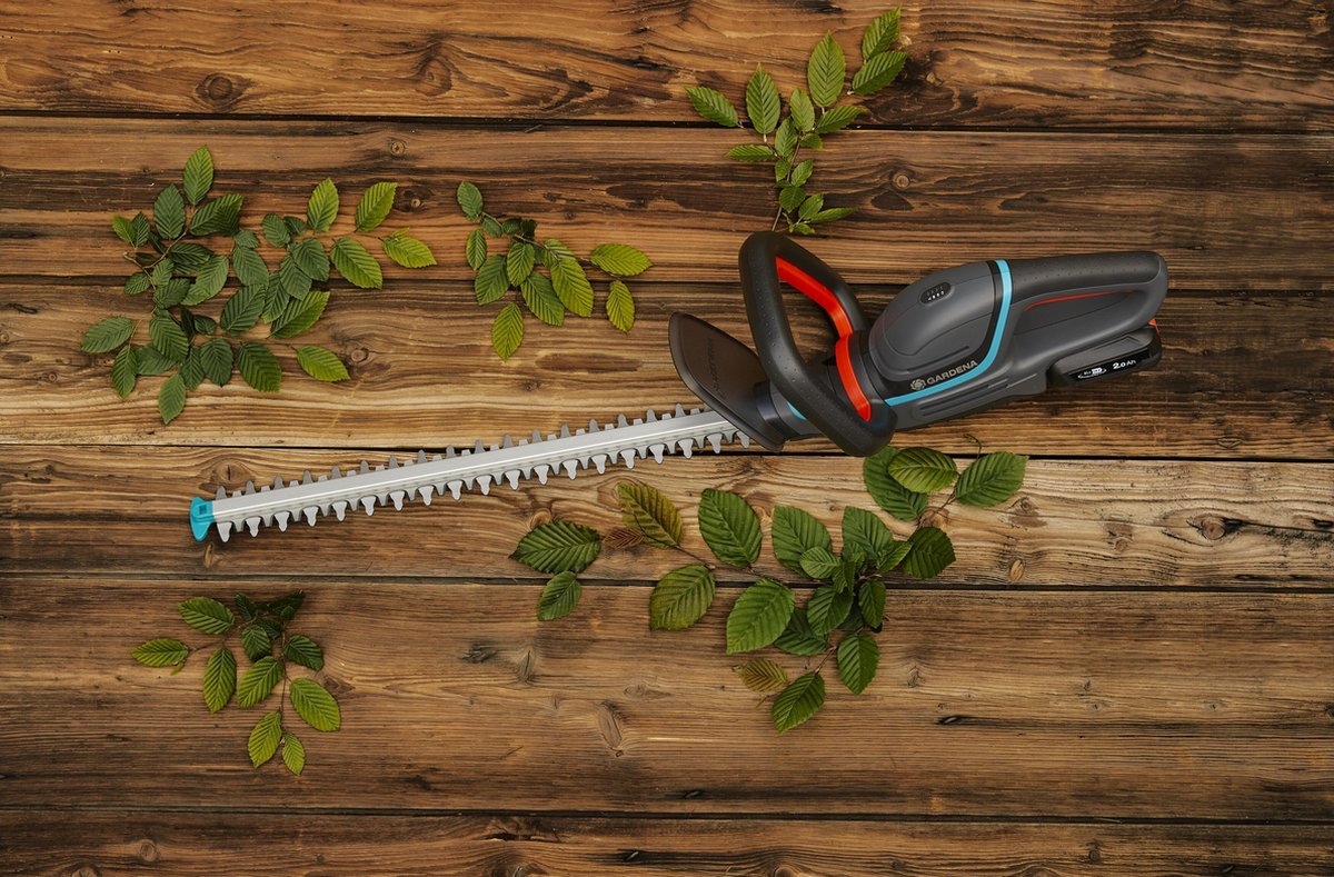  GARDENA - ComfortCut 50/18V-P4A Ready-To-Use Set - Heggenschaar