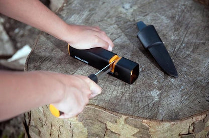  Fiskars Bijl En Messenslijper - 16,5 Cm