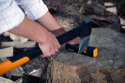  Fiskars Bijl En Messenslijper - 16,5 Cm