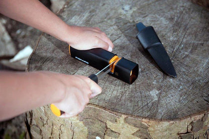  Fiskars Bijl En Messenslijper - 16,5 Cm