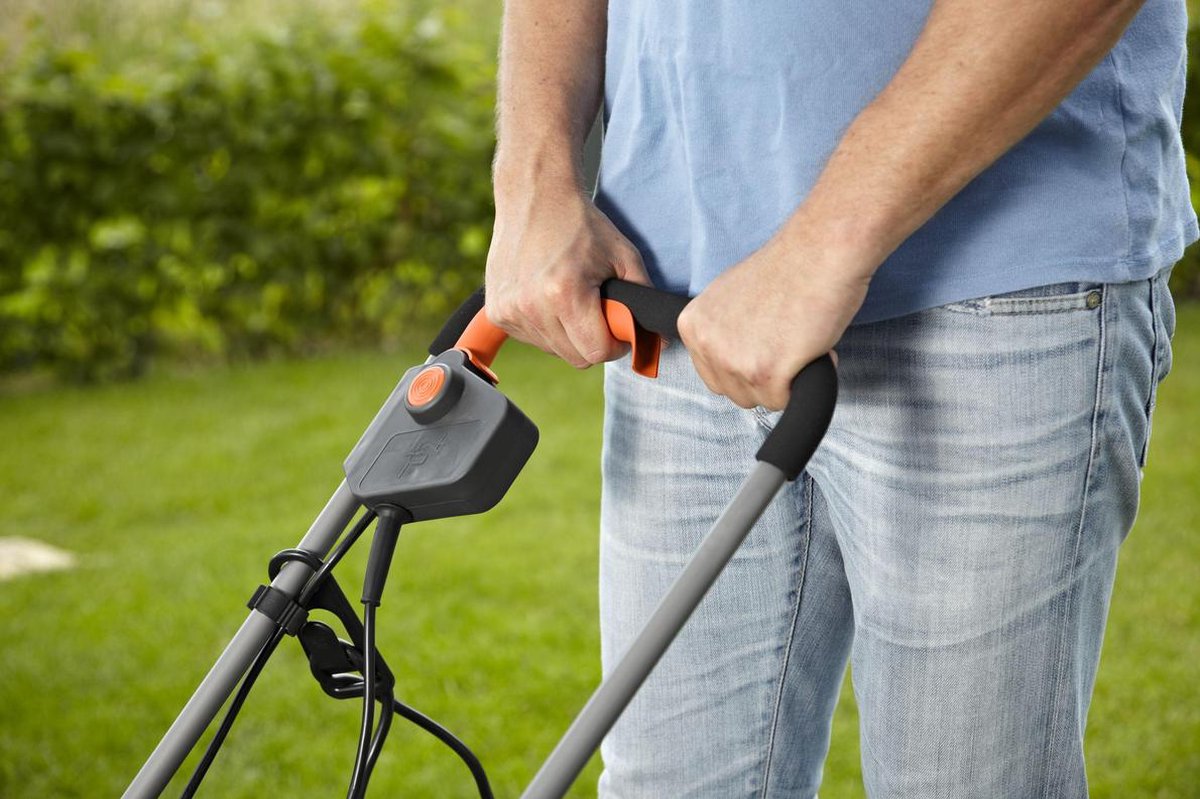  GARDENA - Powermax 32 - Grasmaaier (gemotoriseerd) - Maaibreedte 32 Cm - Gazons Tot 200 M2