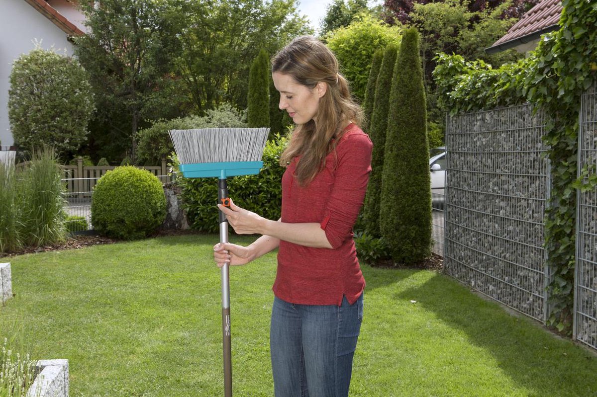  GARDENA Combisystem Terrasbezem - Breedte 32cm - Geadviseerde Steellengte 130cm