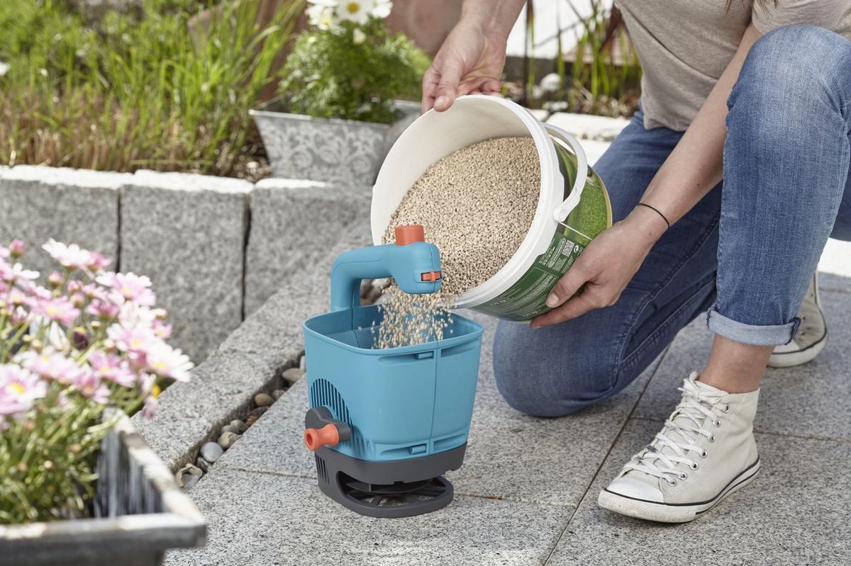  GARDENA - Handstrooier M - Strooikar- 100m2 - 1.8 Liter