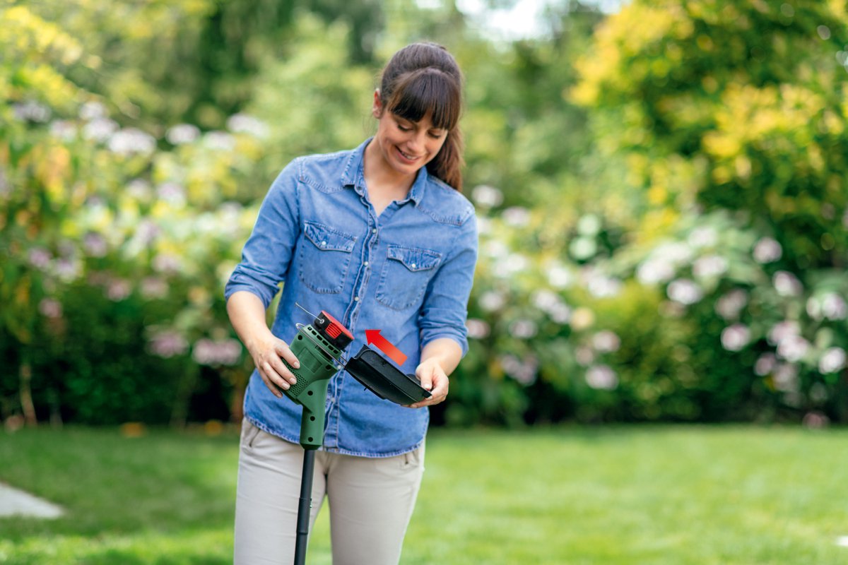  Bosch EasyGrassCut 18V-230 Grastrimmer - Met 18 V Accu En Lader