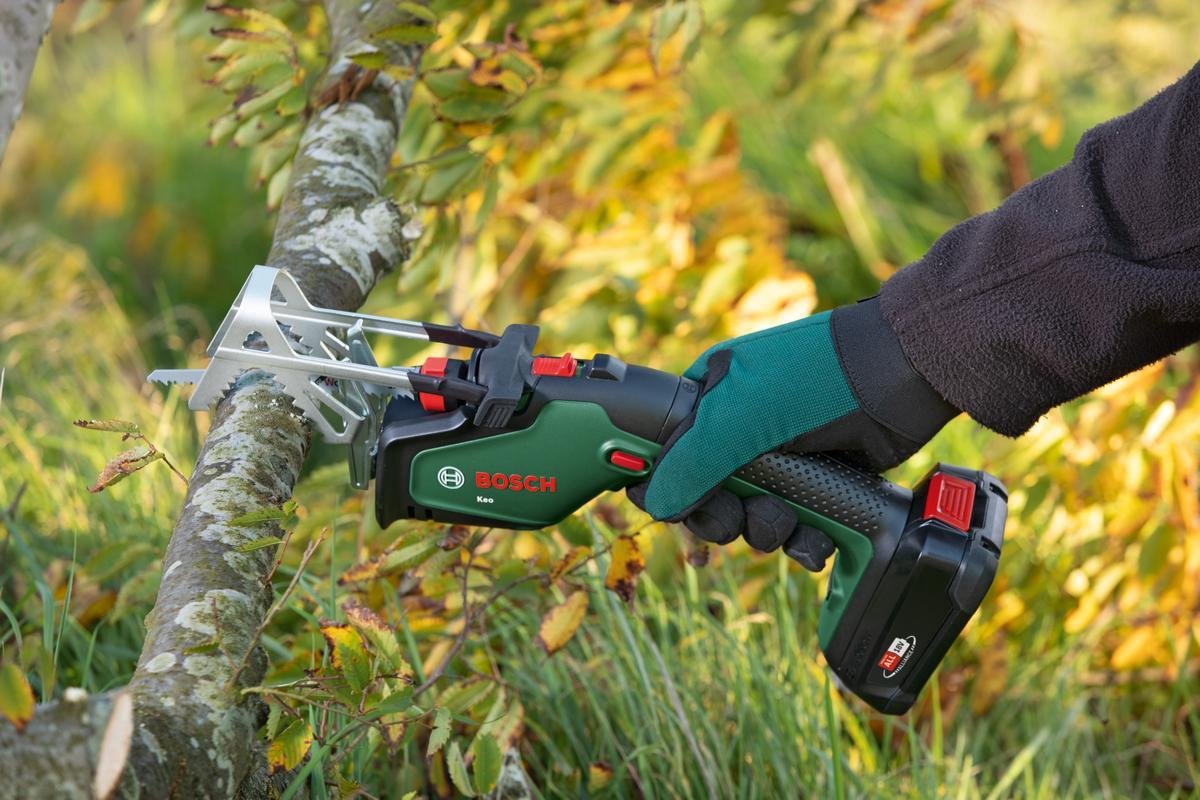  Bosch KEO 18 Accu Tuinzaagmachine - Snijdiameter Van 80 Mm - Met 18 V Accu En Lader