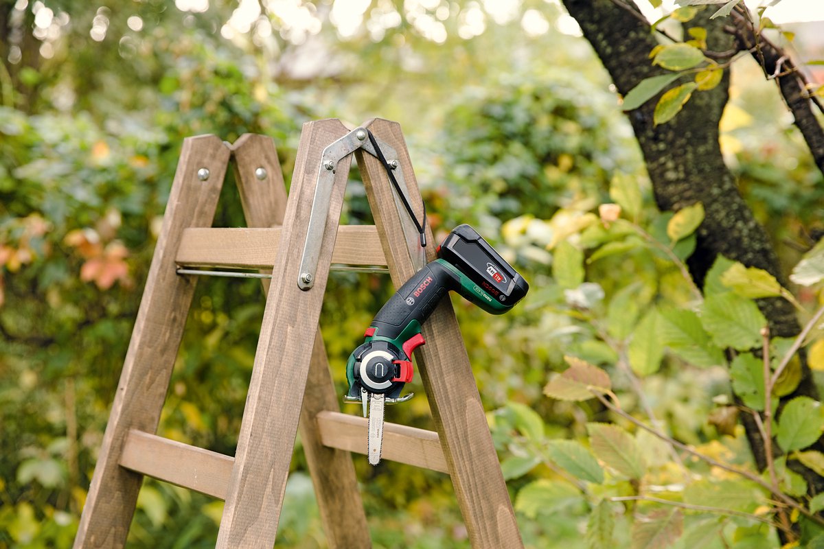  Bosch Advancedcut 18 Minikettingzaag - Zonder 18 V Accu En Lader