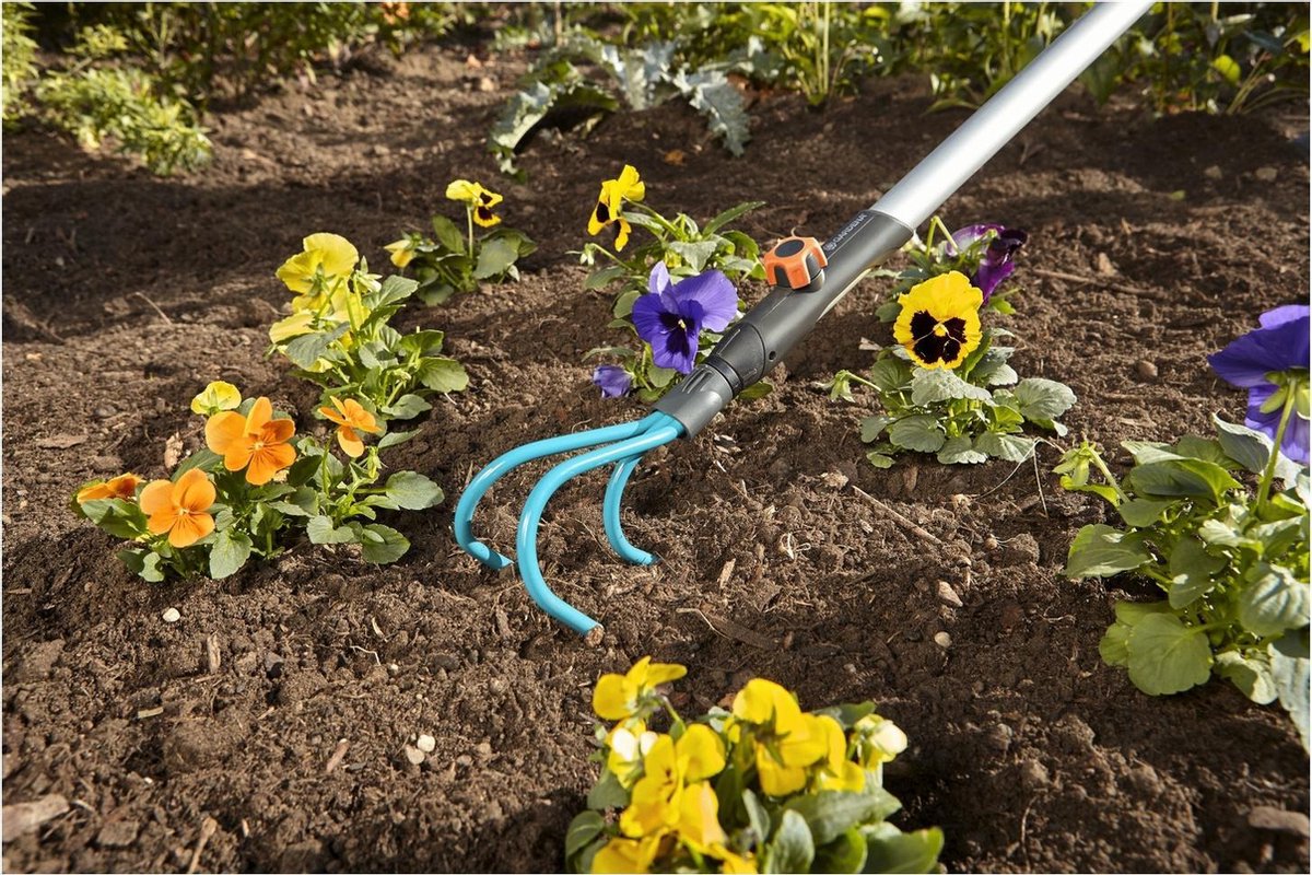  GARDENA Combisysteem Krabber Cultivatior - Werkbreedte 9 Cm - Aanbevolen Steellengte 130 Cm