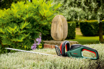  Bosch UniversalHedgeCut 60 Heggenschaar - Op Snoer - Lengte 60 Cm