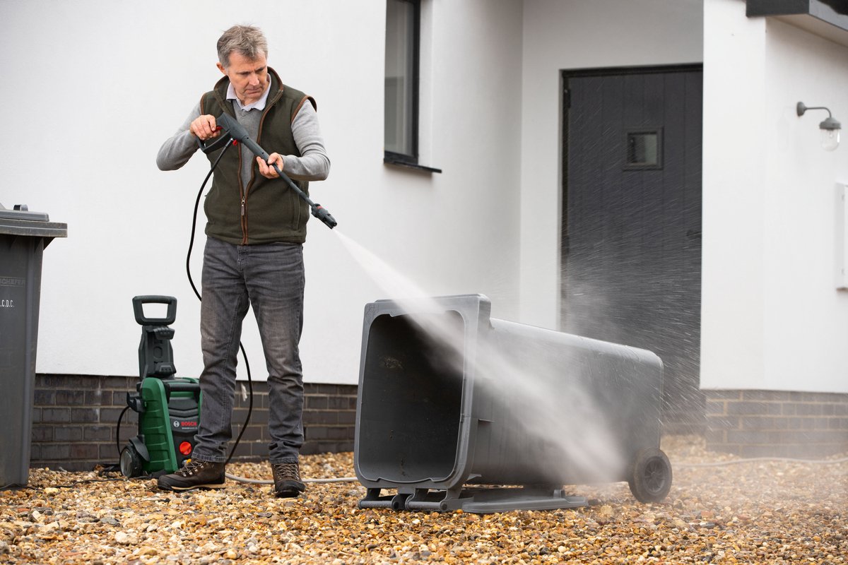  Bosch Universal Aquatak 135 Hogedrukreiniger - Op Snoer - 1900 W - 135 Bar