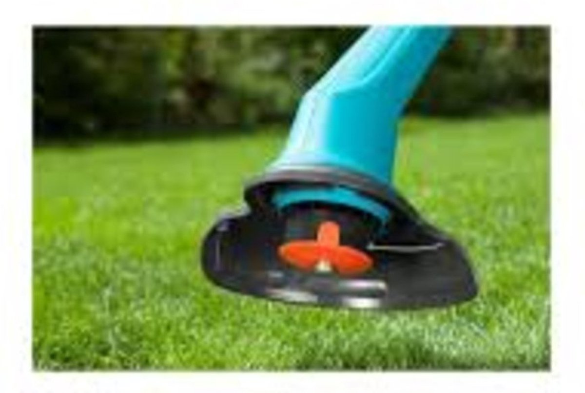  GARDENA - SmallCut Trimmer 300/23 - Grastrimmer (gemotoriseerd) - 300W - Maaibreedte 23 Cm