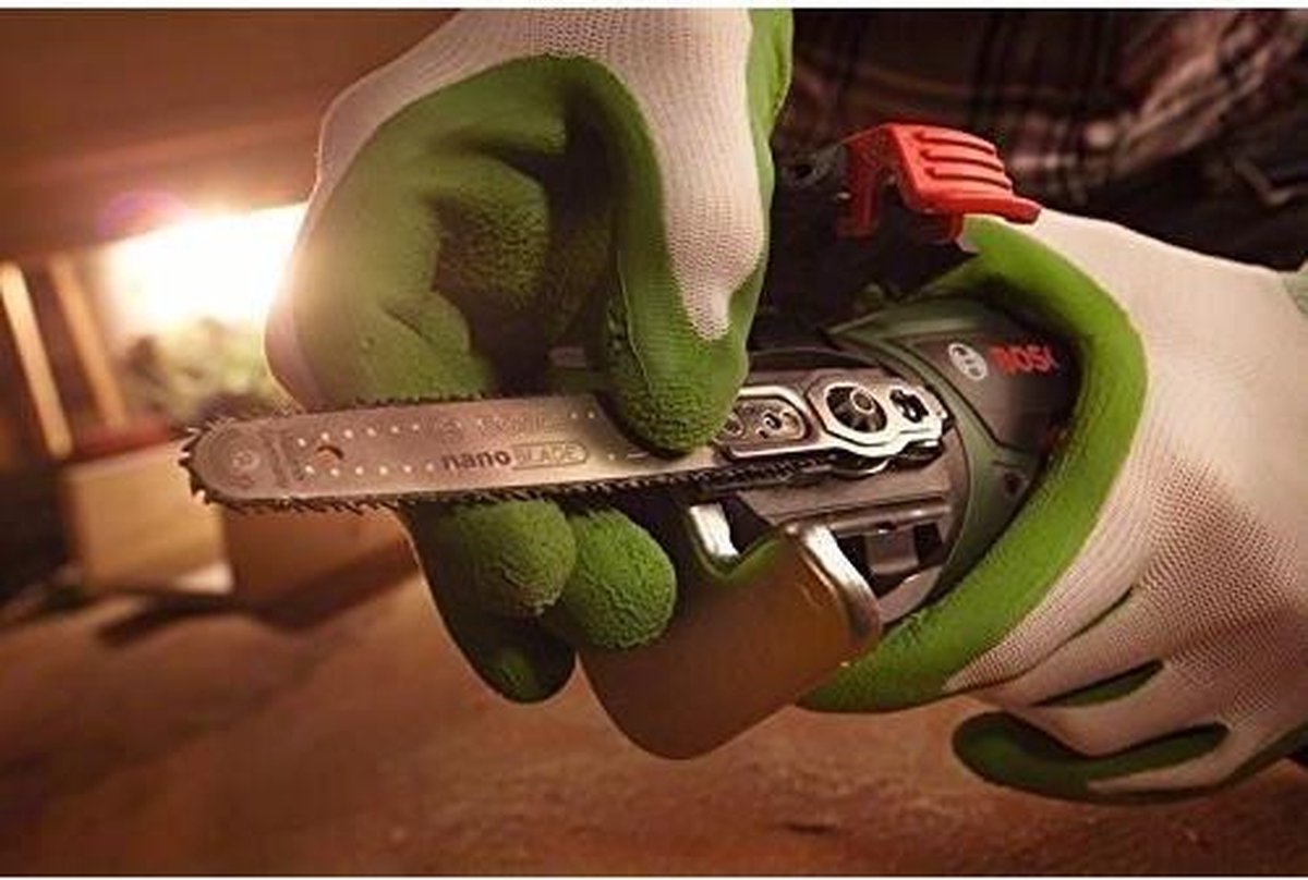  Bosch EasyCut 12 Accu Microkettingzaag - Met 1 X 12 V Accu En Lader