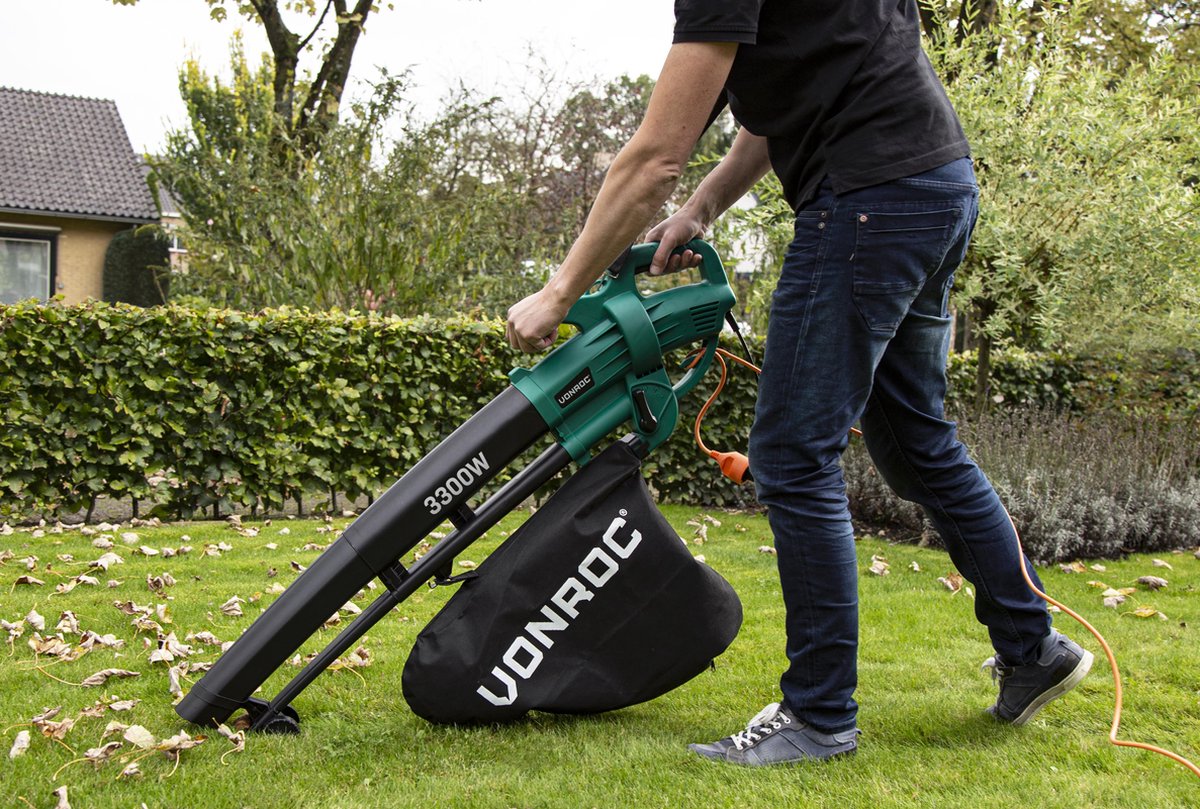  VONROC 3-in-1 Bladblazer – 3300W – Blazen, Zuigen &amp; Versnipperen – 270km/h – Incl. 40L Opvangzak