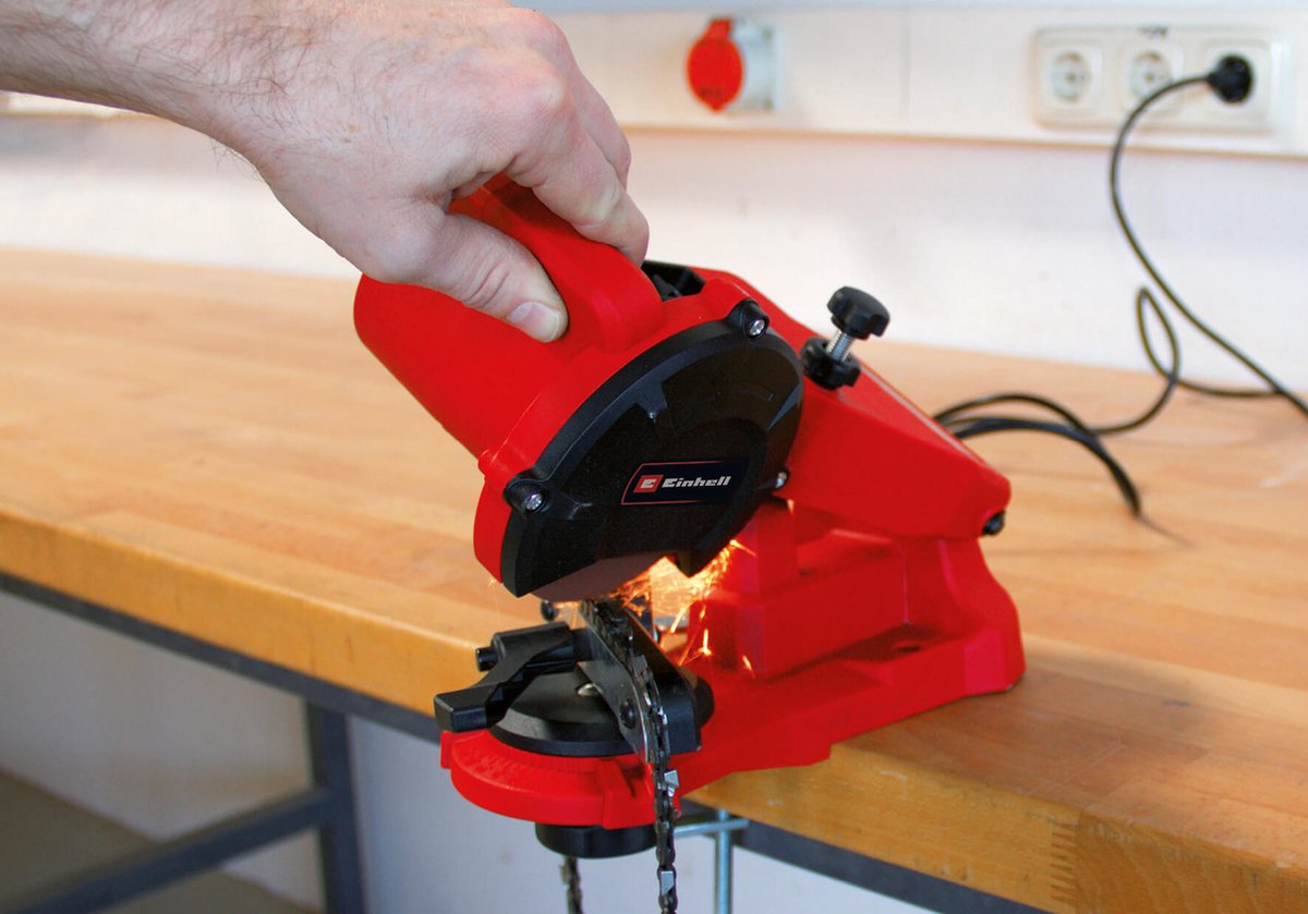  Einhell Kettingslijper GC-CS 85 E (85 W - 5500 /min - Slijphoekverstelling W. Schaal - Kettingspanner - Dieptebegrenzer Incl. Slijpschijf)