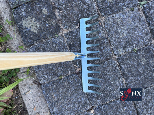  Synx Tools Tuinhark 12 Tanden Verzinkt Hark - Harken - Bladharken - Bodembewerkers - Onkruidverwijderaar - Tuinartikelen - Compleet Incl. 160cm Steel