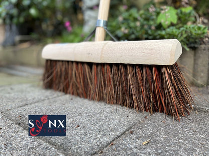  Synx Tools Gemeente Bezem 45 Cm - Straatbezem / Stadsbezem - Steel 150 Cm - Harde Natuurvezels - Bezemsteel - Bezems - Schrobborstels - Veger - Buitenbezem -Tuinbezem