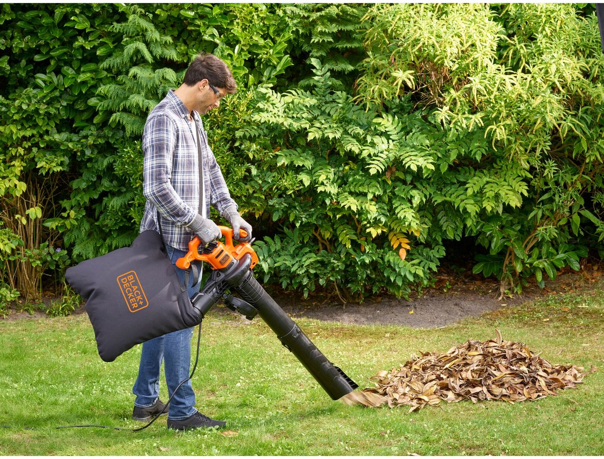Black & Decker BLACK+DECKER BEBLV300SB-QS Bladblazer - 404 Km/u - 3000W - Zuig-/blaasfunctie - Gesnoerd