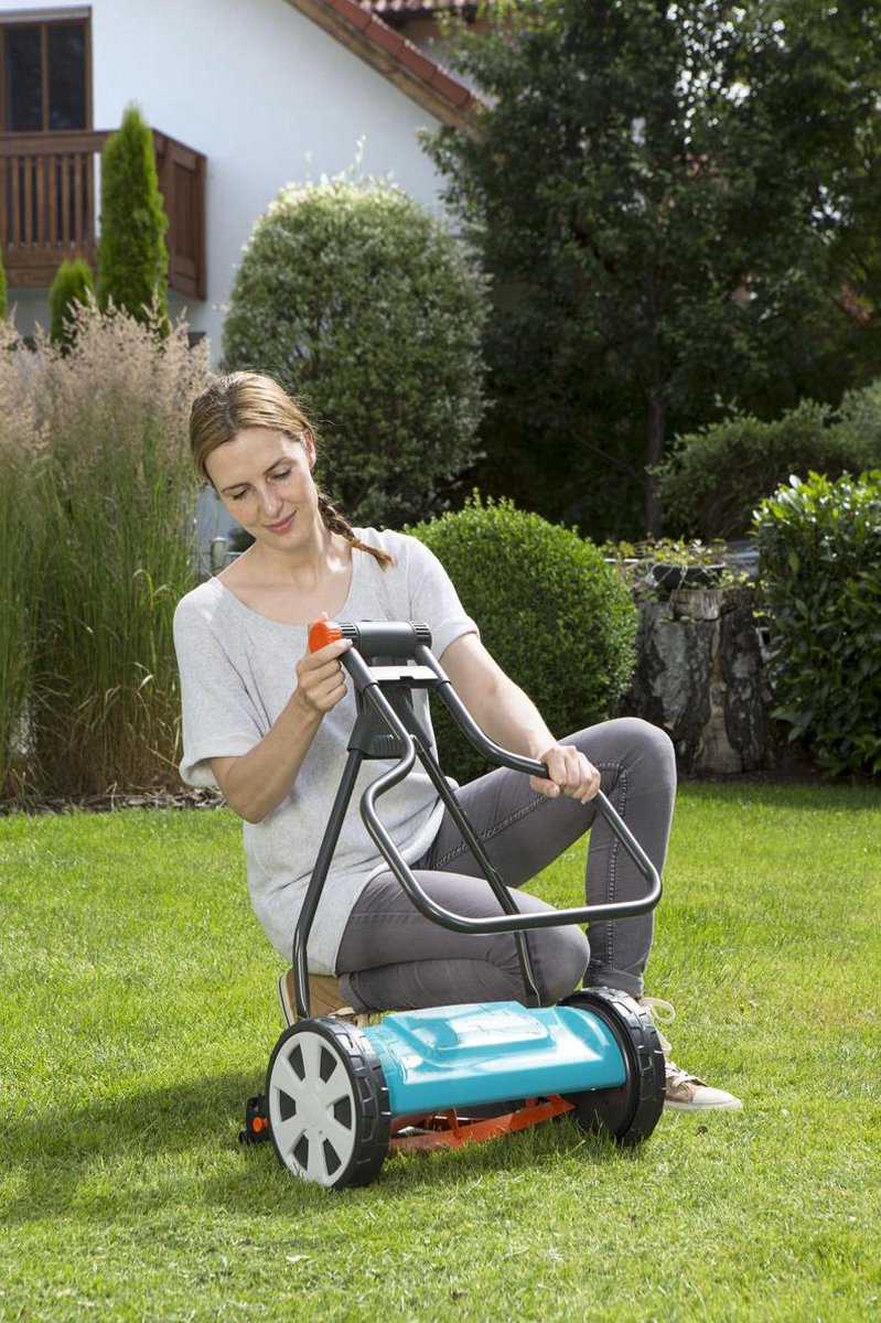  GARDENA Kooimesmaaier 330 Grasmaaier - Maaibreedte 33 Cm - Gazons Tot Ca. 150 M²