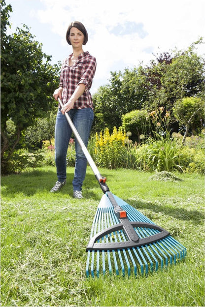  GARDENA Combisysteem Bladhark Hark - Werkbreedte Verstelbaar Van 35 Tot 52cm - Excl. Steel