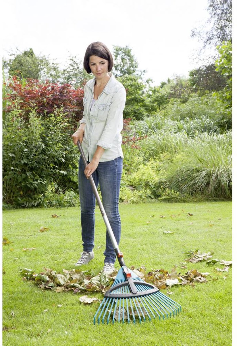  GARDENA Combisysteem Bladhark Hark - Werkbreedte Verstelbaar Van 35 Tot 52cm - Excl. Steel