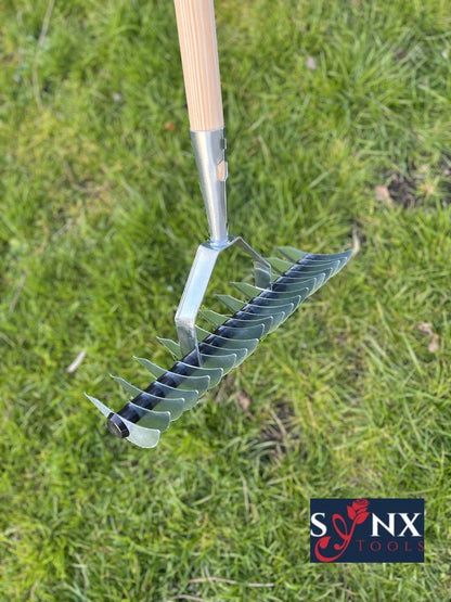  Synx Tools Verticuteerhark Verzinkt - Gazonbeluchters - Verticuteer / Harken - Bodembewerkers - Tuinartikelen / Tuingereedschap - Inclusief Steel 160cm